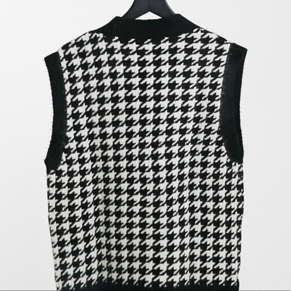 2/$40 🌺 Mango Knitted Vest - Size L - Picture 4 of 6